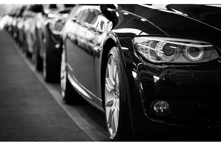 automobiles-automotives-black-and-white-black-and-white