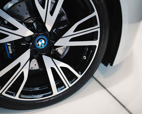 car-luxury-bmw-auto (1)