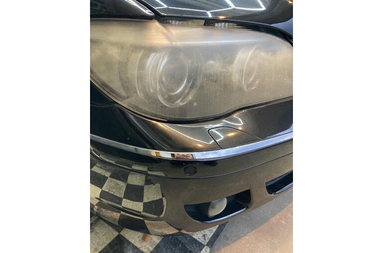 BMW ヘッドライト