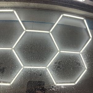 ガラスに付着している油膜